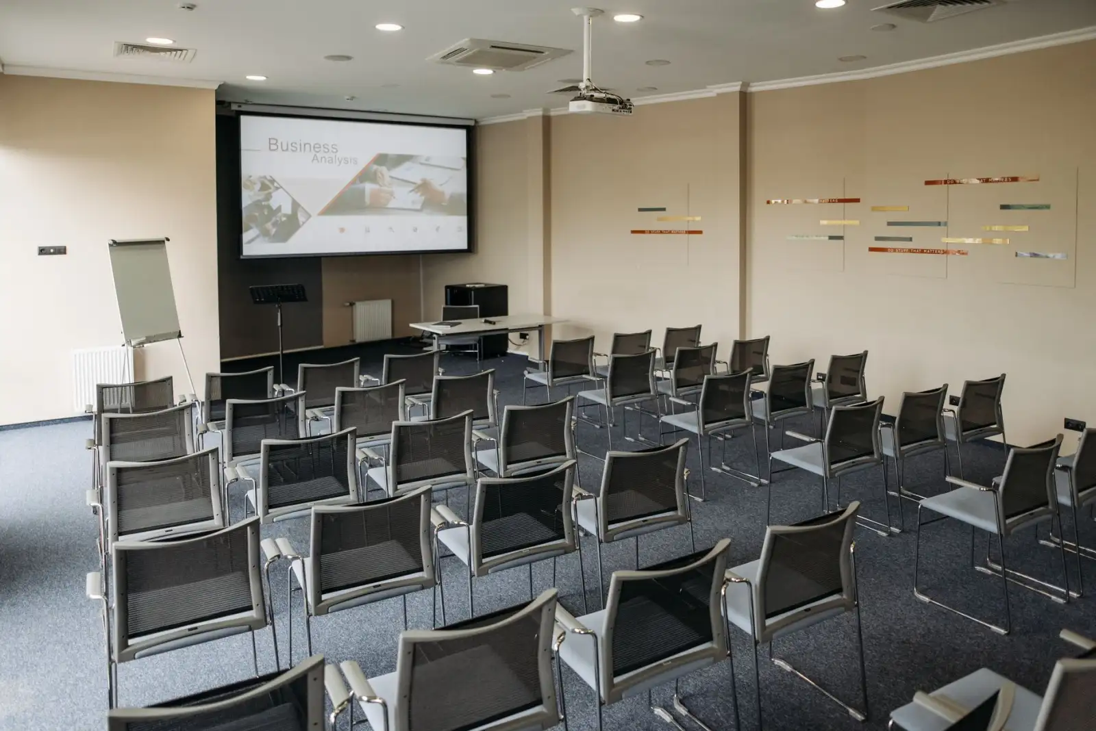 2025年华南电子制造用连接器选型趋势与正品供应链保障要点